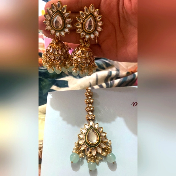 Kundan Choker Set with Jhumki Earrings, Uncut Kundan Beautiful Wedding Jewellery - Picture 3 of 4